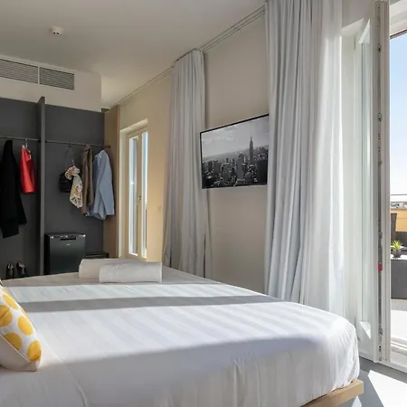 Camplus Centro 3* روما